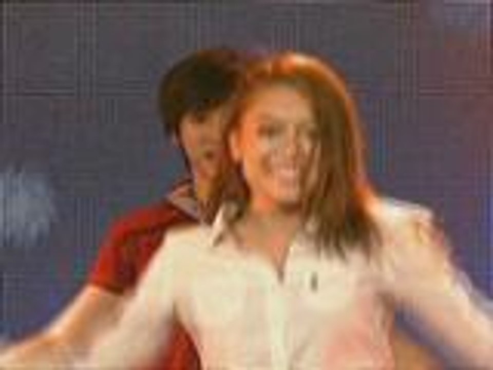 Housemates dance to "All I Want For Christmas Is You"