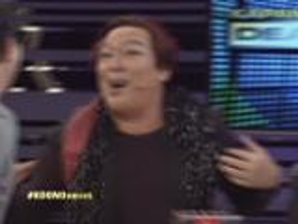 John Lapus' sweetest kiss on Kapamilya Deal or no Deal