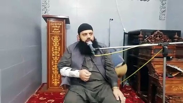 اللہ کے لئے ایک شخص نے برائی کو چھوڑا اس کے جسم سے خوشبو آتی تھی جب مر گیا پھر قبر سے آتی تھی
