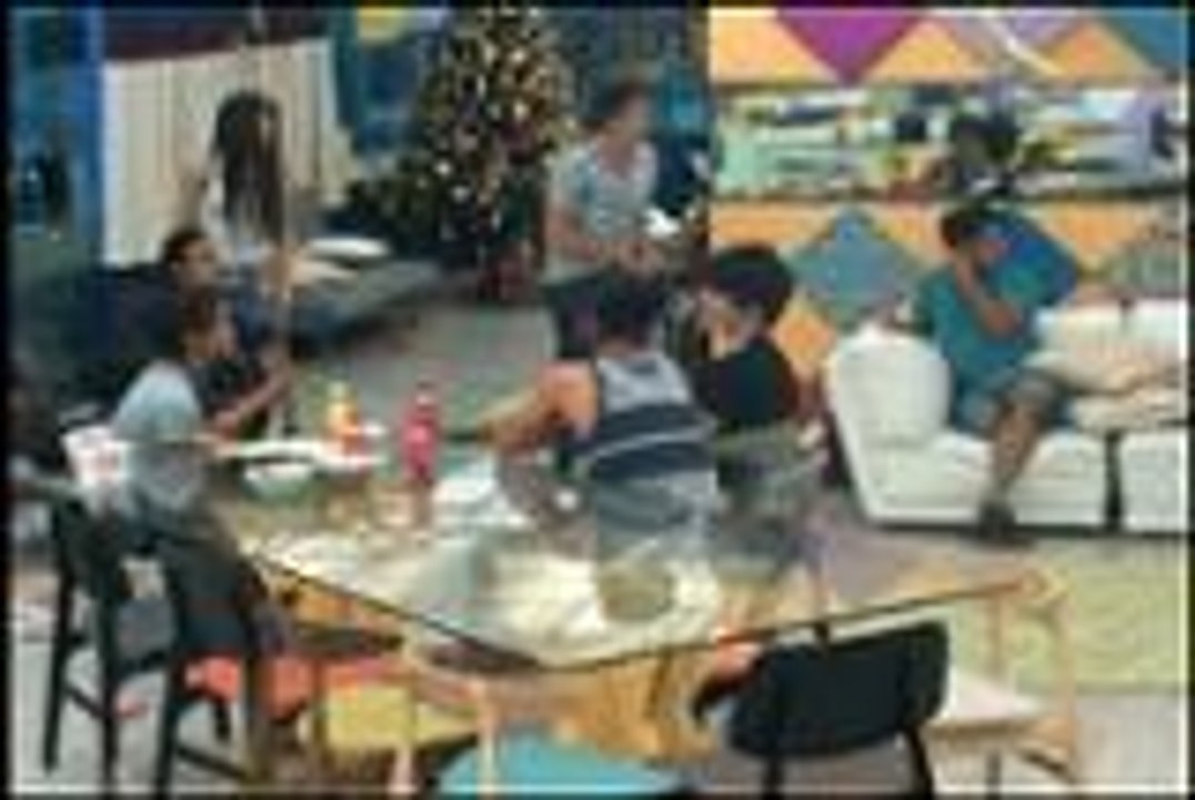 PBB 737 Uncut: Housemates, pinagusapan ang kakaibang tawa ni Zeus