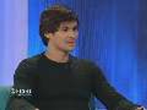 Does Matteo Guidicelli resent it when people say he's 'using' Sarah Geronimo to further his career?