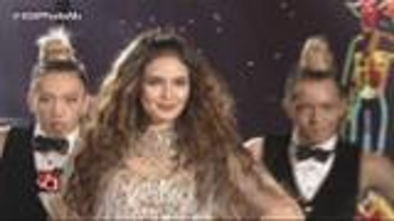 Sarah Lahbati, goes broadway musical on ASAP20
