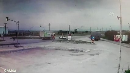 Kaza Anı Güvenlik Kameralarına Yansıdı