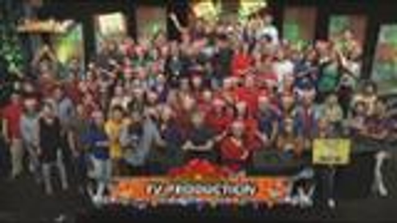 Gary Valenciano sings Pasko Na Sinta in Singing Mo To with TV Prod team