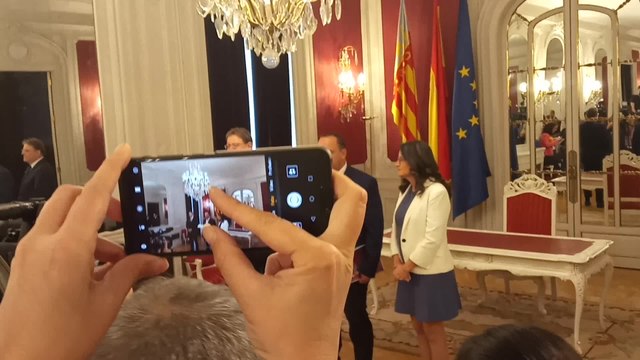 Primera reunión para conformar nuevo gobierno en la Comunitat Valenciana