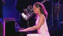 Alicia keys -No One(Live at premios ondas_04-12-2007)