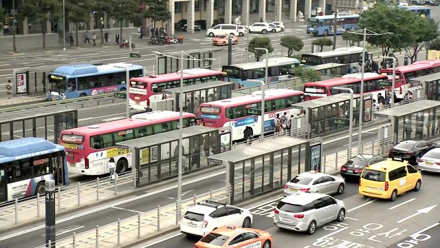 수도권 버스 정상운행...평소같은 출근길 이어져 / YTN