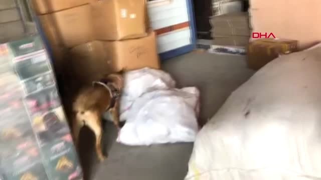 Van Kargodaki Madeni Yağ Tenekelerinden 163 Kilo Eroin Çıktı