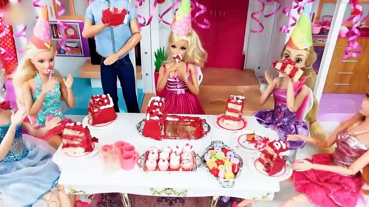 Barbie Happy Birthday Party! Boneka Barbie Ulang Tahun Barbie Festa De Aniversário | Karla D.