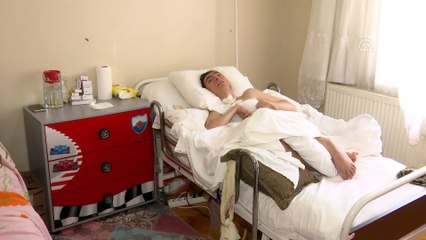 Kök hücre tedavisiyle ayağa kalkmak istiyor - İSTANBUL