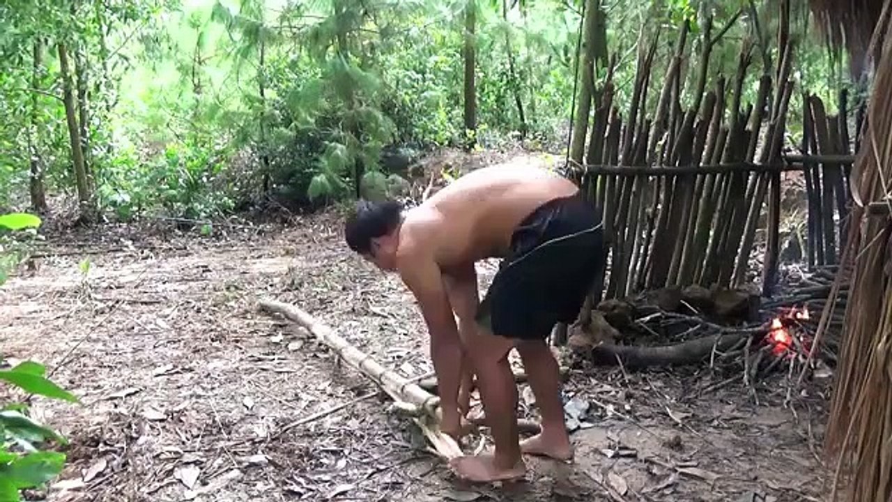 Primitive Technology:used-Make Bow and Arrow(From bamboo)-Primitive Life