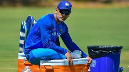 MS Dhoni imposed 10,000 Rs on latecomers Paddy Upton reveals | वनइंडिया हिंदी