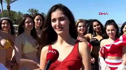 Güzeller plajda eğlendi