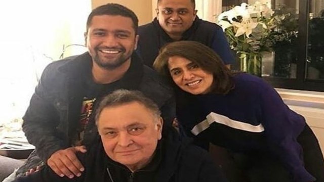 Vicky Kaushal meets Rishi Kapoor & Neetu Kapoor in New York | FilmiBeat