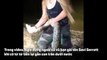 Cô gái xinh đẹp Savi Serrott đến từ bang Florida, Mỹ đã dùng tay không bắt một con trăn Miến Điện khổng lồ đang nằm dưới hồ nước.