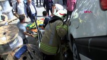 İstanbul-Küçükçekmece'de Kaza Yapan Otomobil Fabrika Bahçesine Düştü