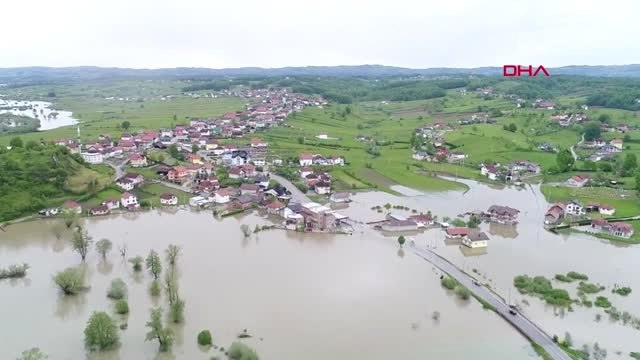 Dha Dış - Bosna Hersek'te Şiddetli Yağışlar Sonrası Nehirler Taştı