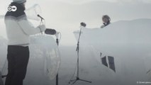 Kuzey Kutbu'nda buzdan enstrümanlarla konser