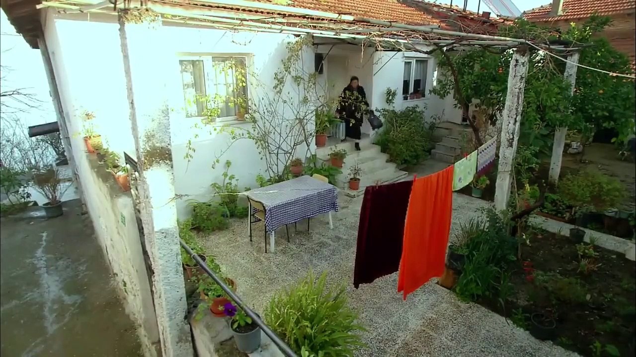El Pañuelo Rojo ( Al Yazmalım ) - Capítulo 46 - HD - En español