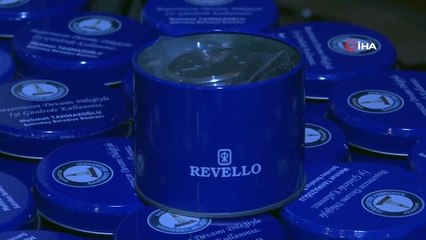 Başarılı İlkokul Öğrencilerine Kol Saati Hediyesi