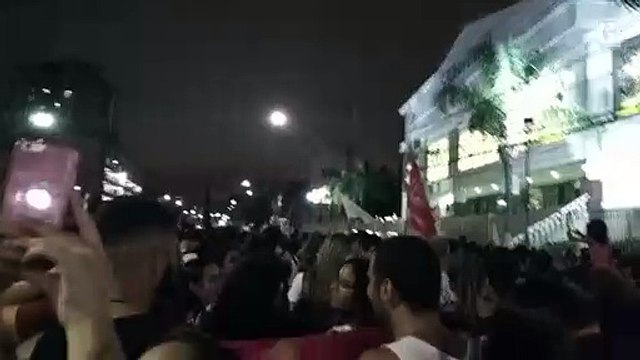 Universitários na Av. Nossa Sra. da Penha, em Vitória, às 17h50