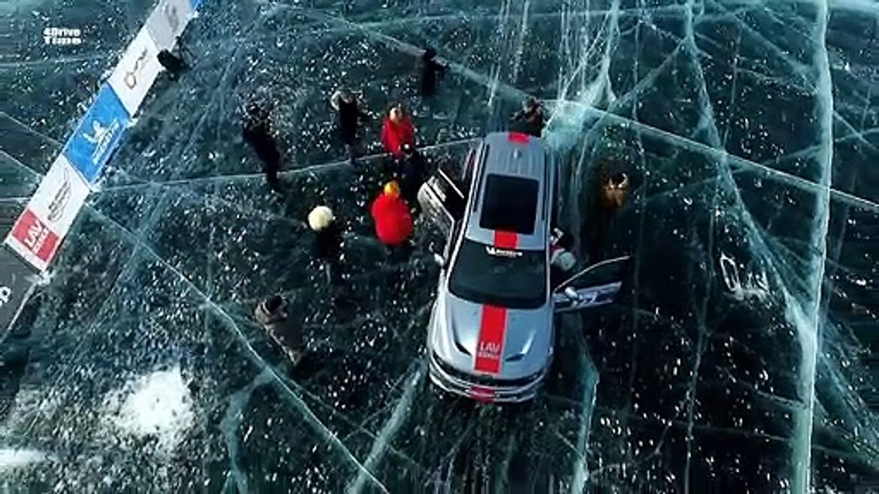Jeep Grand Cherokee Trackhawk – The Fastest SUV On Ice ever At 280 KM/H