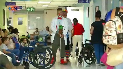 +qn-Ellos son unos payasos que curan el alma de los niños-150519