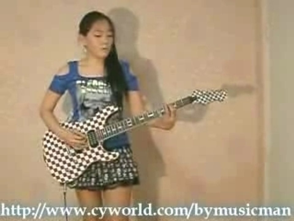 Girls on play guitar female guitar Naruto OST fighting spiri