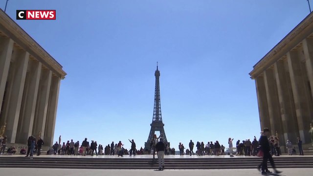 La Tour Eiffel fête ses 130 ans