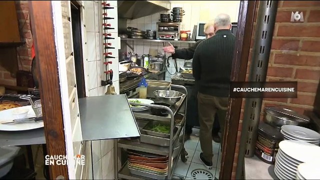Grosses tensions hier entre Philippe Etchebest et un cuisinier dans Cauchemar en cuisine - Regardez
