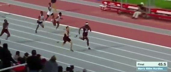 VĐV điền kinh nhảy như bay để về đích trước