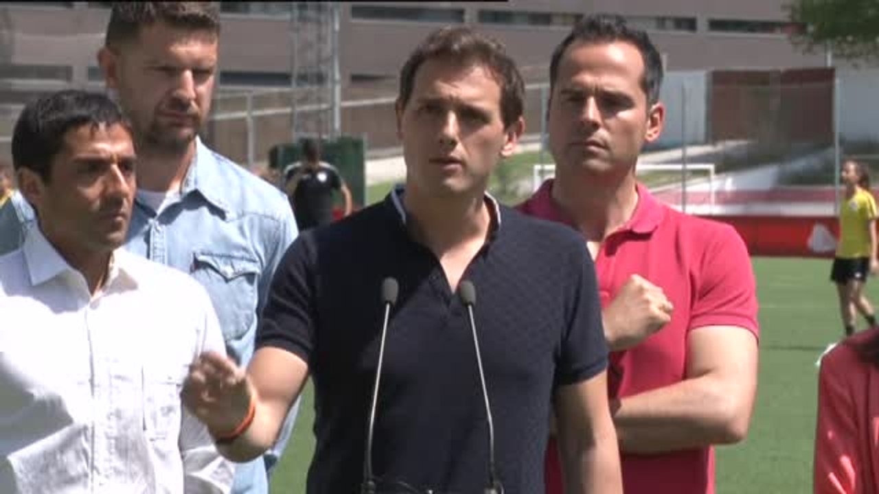 Rivera: "Quiero celebrar la detención del terrorista y asesino Josu Ternera"