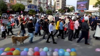 Burhaniye'de Engelliler Şenliği renkli görüntülere sahne oldu
