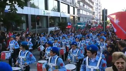 Samsun'da 1919 metrelik Türk bayrağıyla 19 Mayıs yürüyüşü