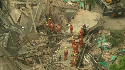 中 상하이에서 건물 무너져 7명 사망 / YTN