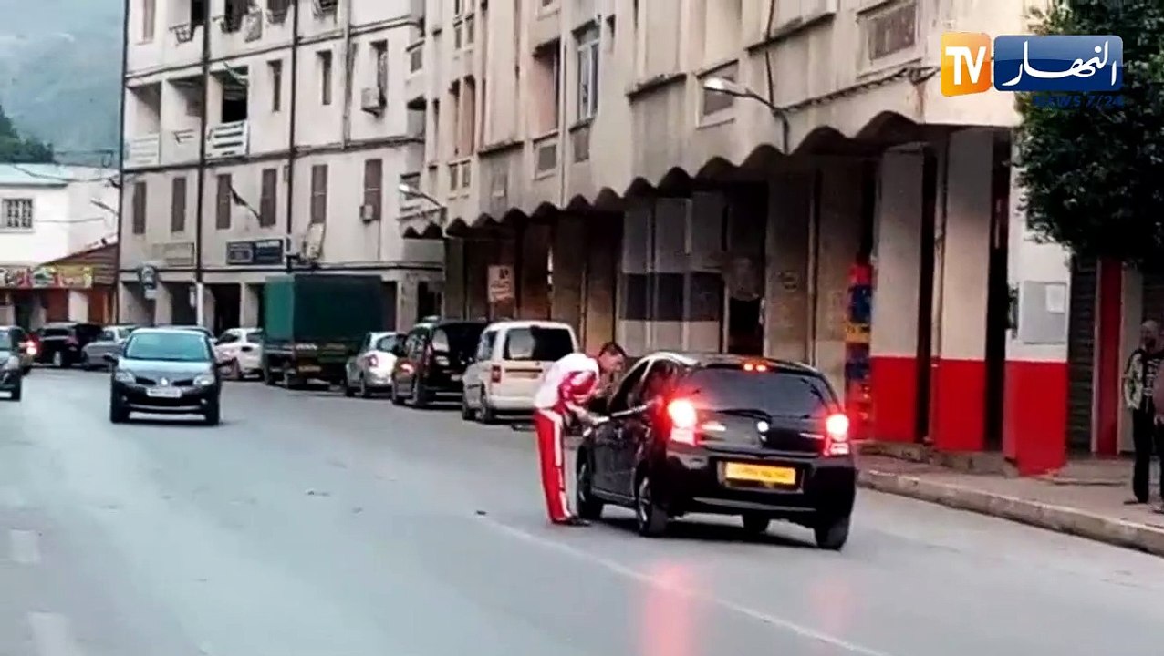 بجاية: شاهد توافد عابري السبيل على مطعم الرحمة التابع للهلال الأحمر الجزائري لبلدية درقينة