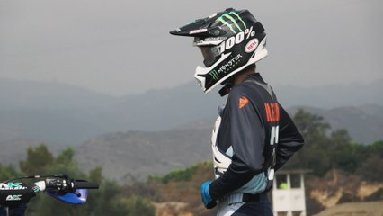 Star Racing Yamaha riders shredding Fox Raceway