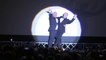 Alain Chabat et Gérard Darmon dansent la carioca pendant la projection de "La Cité de la peur" à Cannes