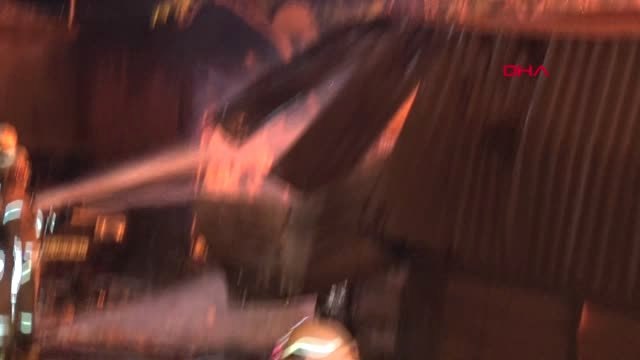 Küçükçekmece'de Palet Fabrikası Alev Alev Yandı - 3