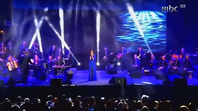 Nancy Ajram - Enta eih - Beirut Souk Holiday 09.08.2013