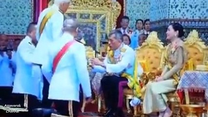 "ในหลวง" โปรดเกล้าฯพระราชทานเหรียญรัตนาภรณ์ แก่ "ป๋าเปรม"