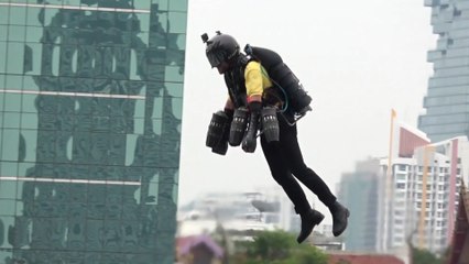 ‘Iron Man’ shows off jet suit in flight above Bangkok