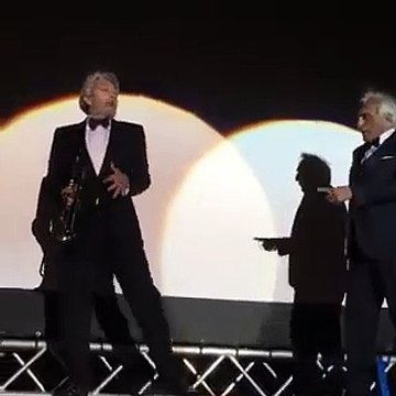 Alain Chabat et Gérard Darmon dansent une Carioca surprise à Cannes