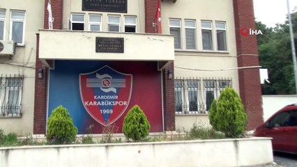 50 yıllık kulübün 40 yıllık masörü son maçına çıkıyor