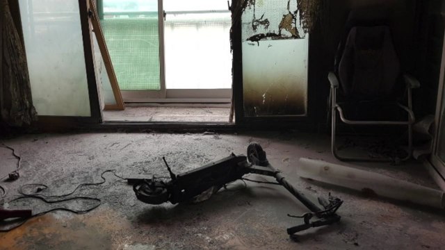 빌라 화재...전동 킥보드 충전 중 발화 추정 / YTN