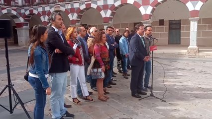 Vara en Badajoz durante un acto de campaña