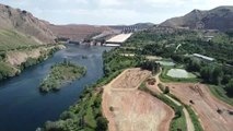 Keban Baraj Gölü'nün Tahliye Kapakları 15 Yıldır İlk Kez Açıldı