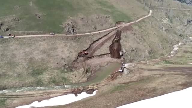 Aa Muhabirini Arama Çalışmaları Sürüyor - Drone Görüntüsü