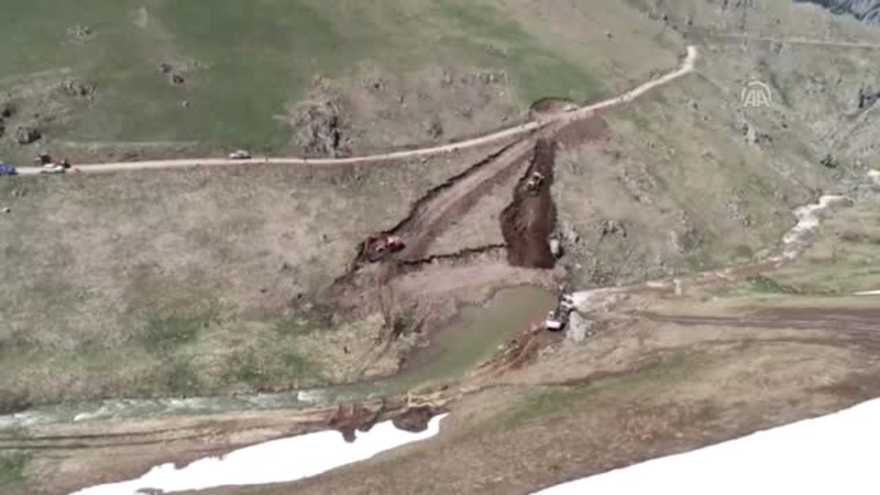 Aa Muhabirini Arama Çalışmaları Sürüyor - Drone Görüntüsü