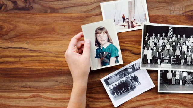 Un chico encuentra una foto de su madre cuando era joven y lo que descubre lo deja atónito